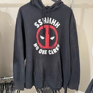 Marvel Deadpool Men’s XXL Black and Red Graphic Hoodie